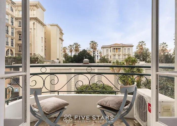 Suite Flora Five Stars Holiday House